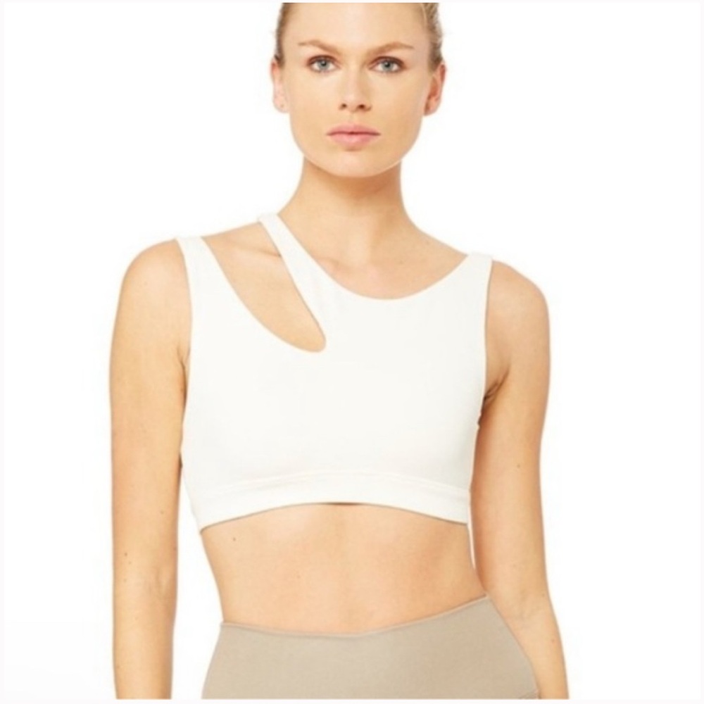ALO Yoga Peak Bra in Pristine S